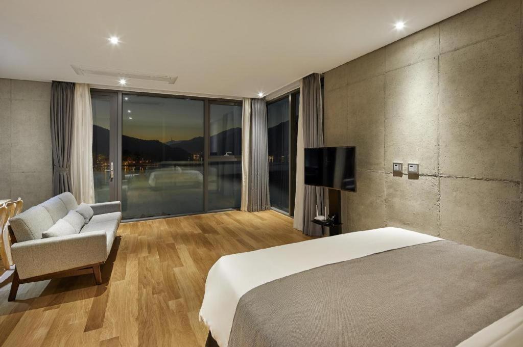 Hotel Haus Gapyeong Ngoại thất bức ảnh